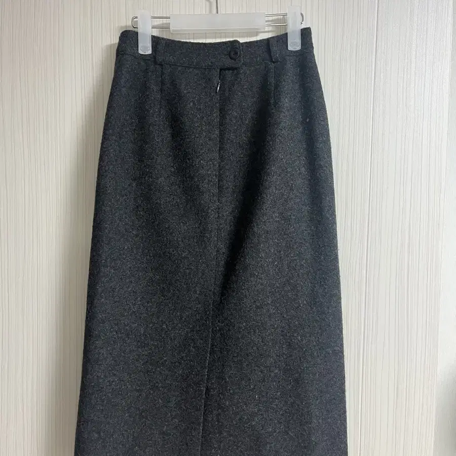 lo61 엘오61 shaggy wool skirt in charcoal