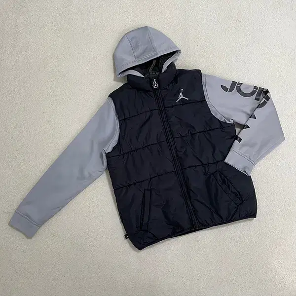 L Nike Jordan Padded Vest Zip-up Jacket B.3108