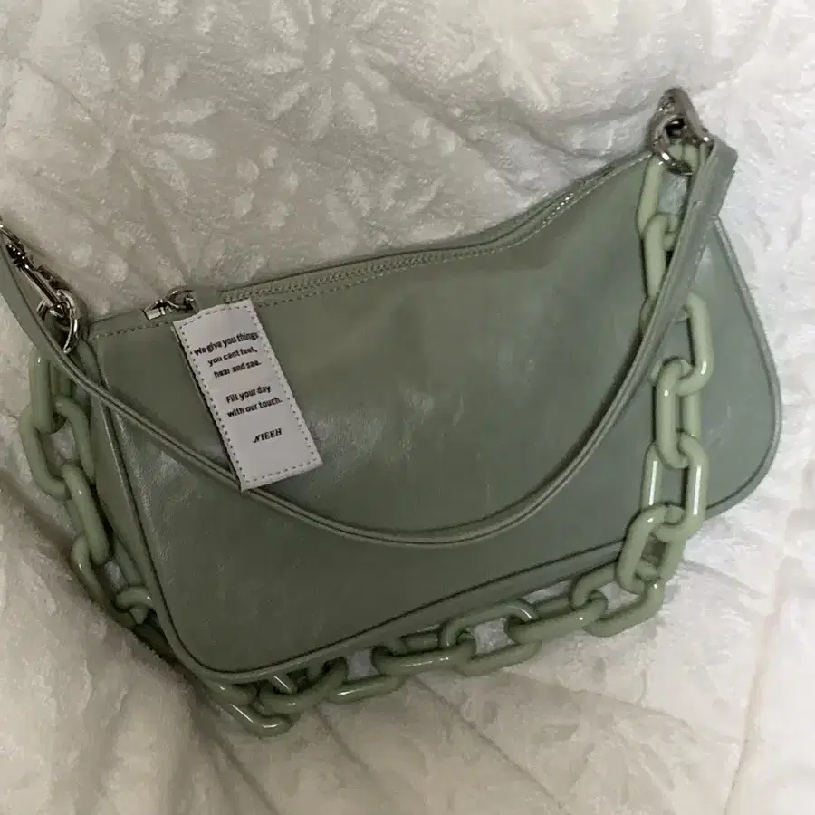 제니 니히 엔벨롭 숄더백 olive bag