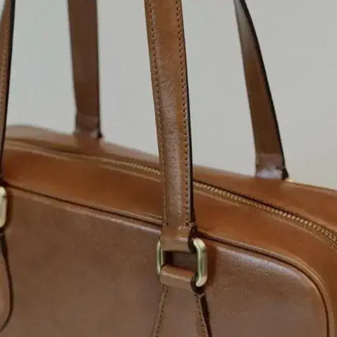 lo61 timeless bowlerbag in british tan