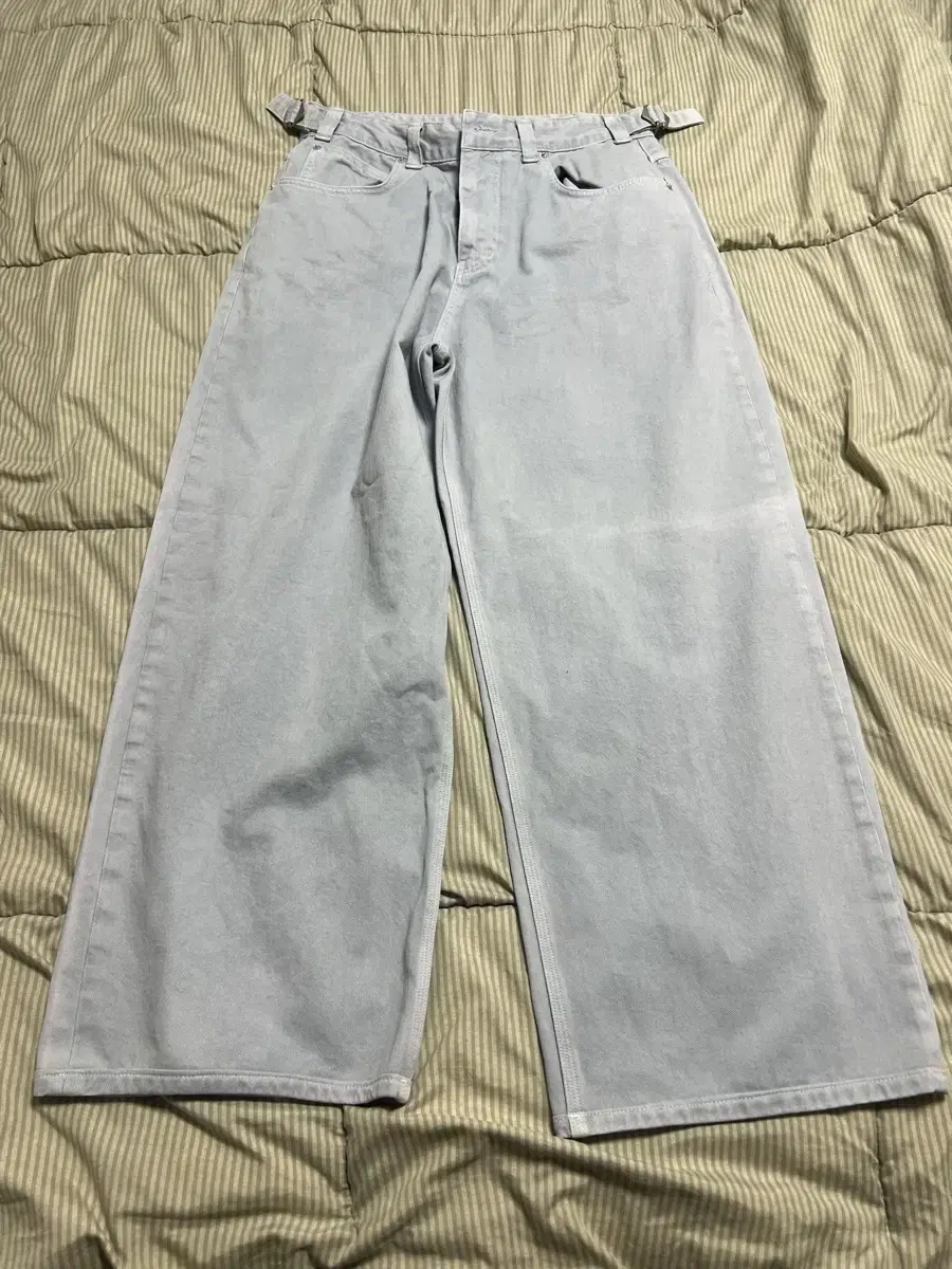 Known belted denim pants 1 size