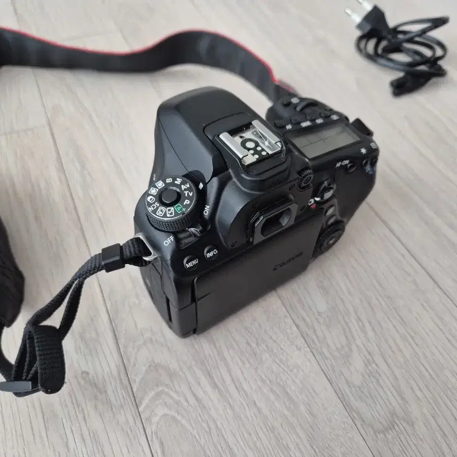 캐논EOS80d 바디 새것같음 SS급