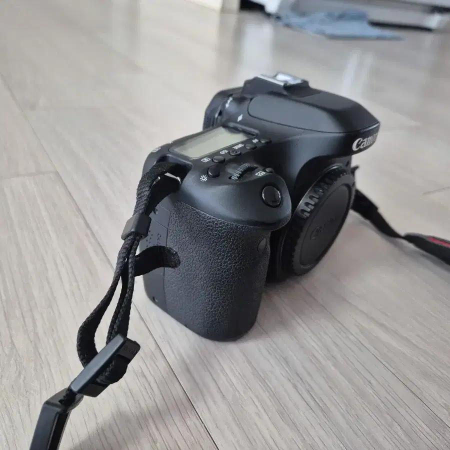 캐논EOS80d 바디 새것같음 SS급