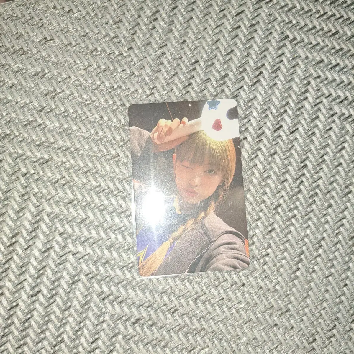 New Jeans haerin lightstick photocard