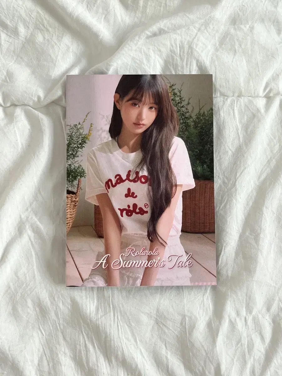 ive photocard wts lauraLaura Goods poster unreleased photocard yujingaeullaywonyoungleeseo