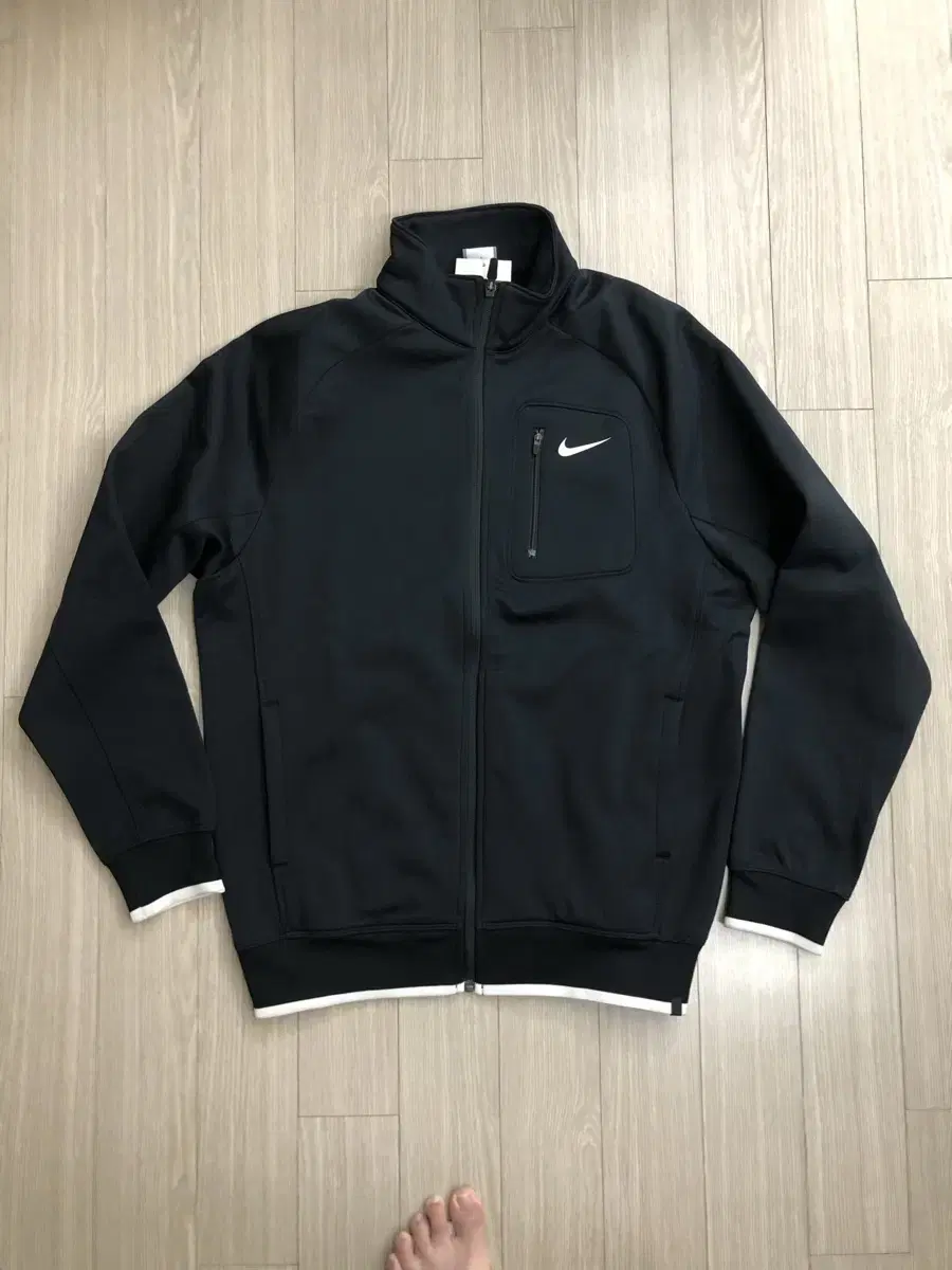 (New) Size 100 Nike Brushed Zip Up Genuine Black