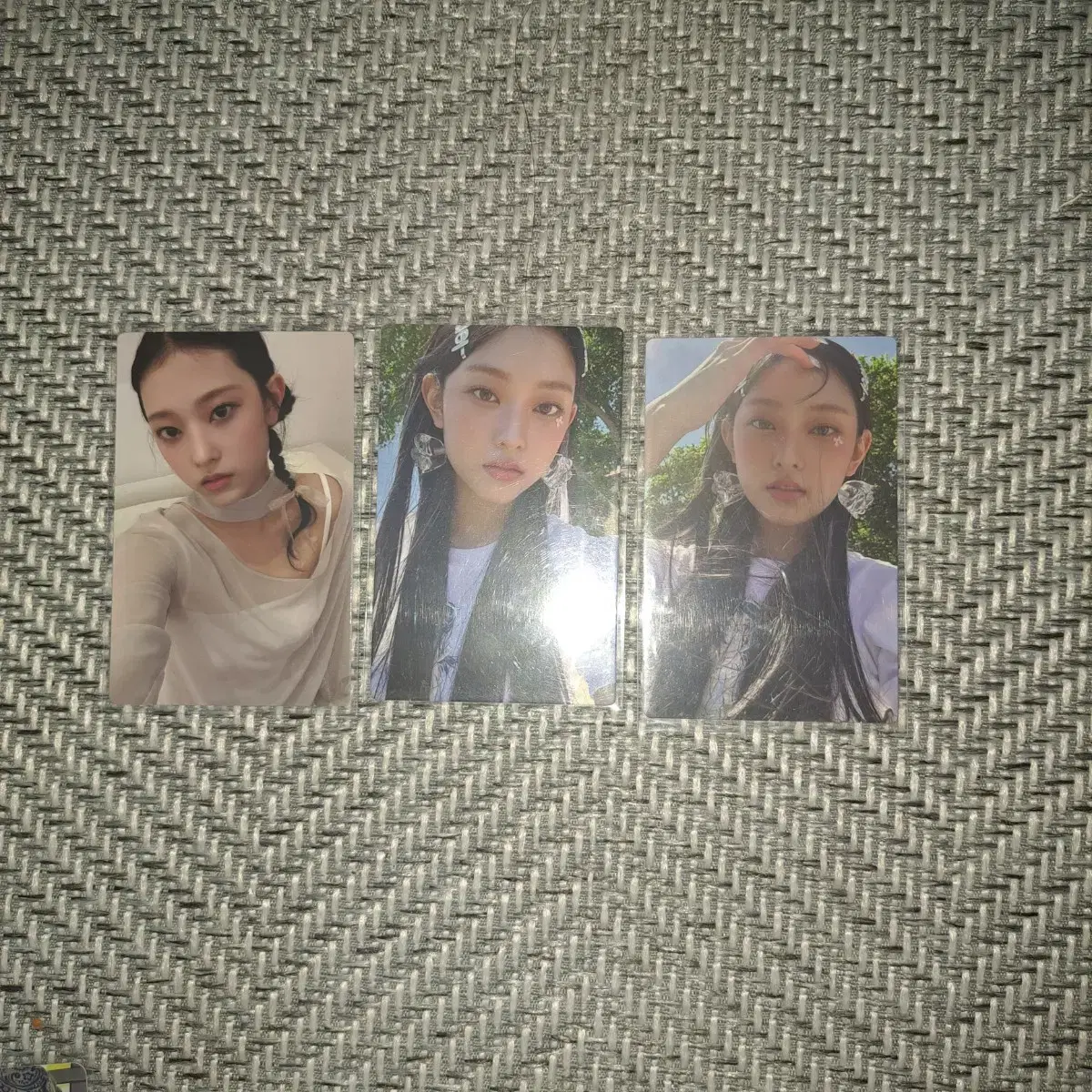 New Jeans haerin pop up photocard