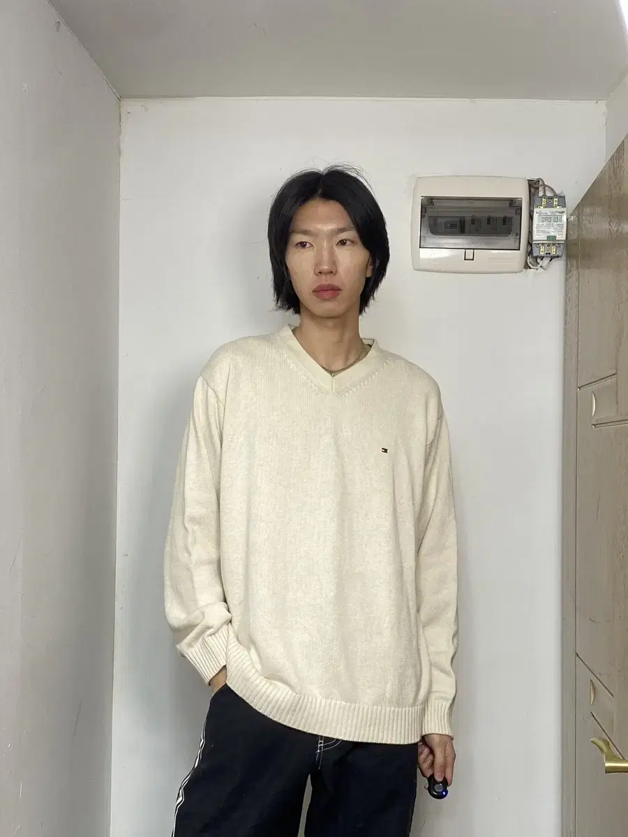 Tommy Hilfiger Ivory V-Neck Knit XL