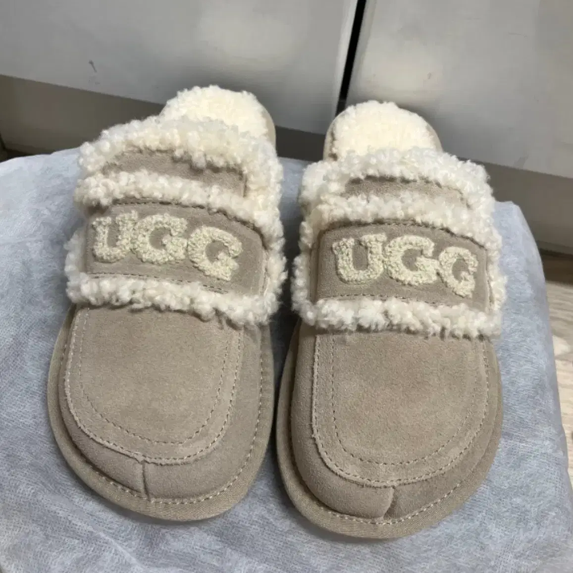 어그슬리퍼 UGG 베이지 240(38)