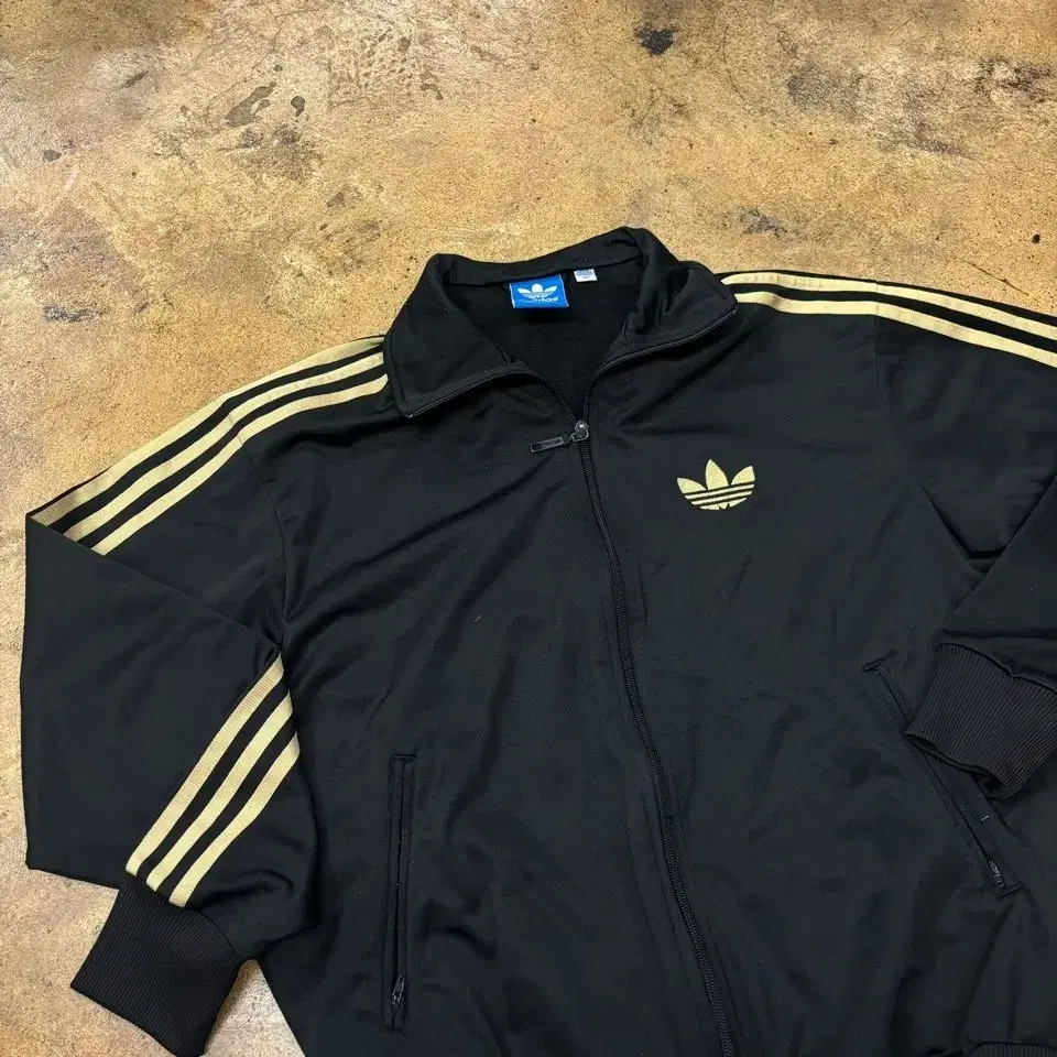 [ Genuine/100 ] Adidas Firebird Tracktop Jersey