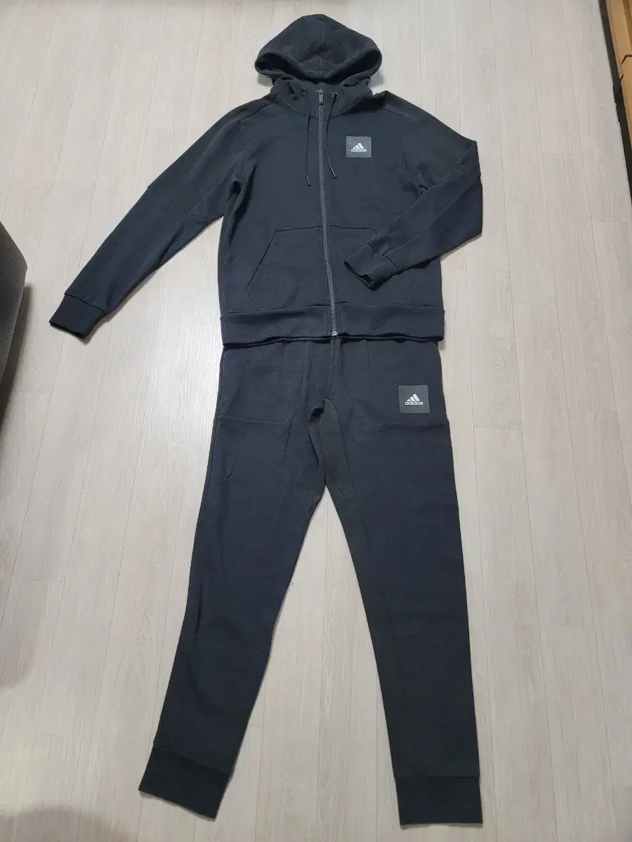 adidas Men's Size M Tracksuit Set