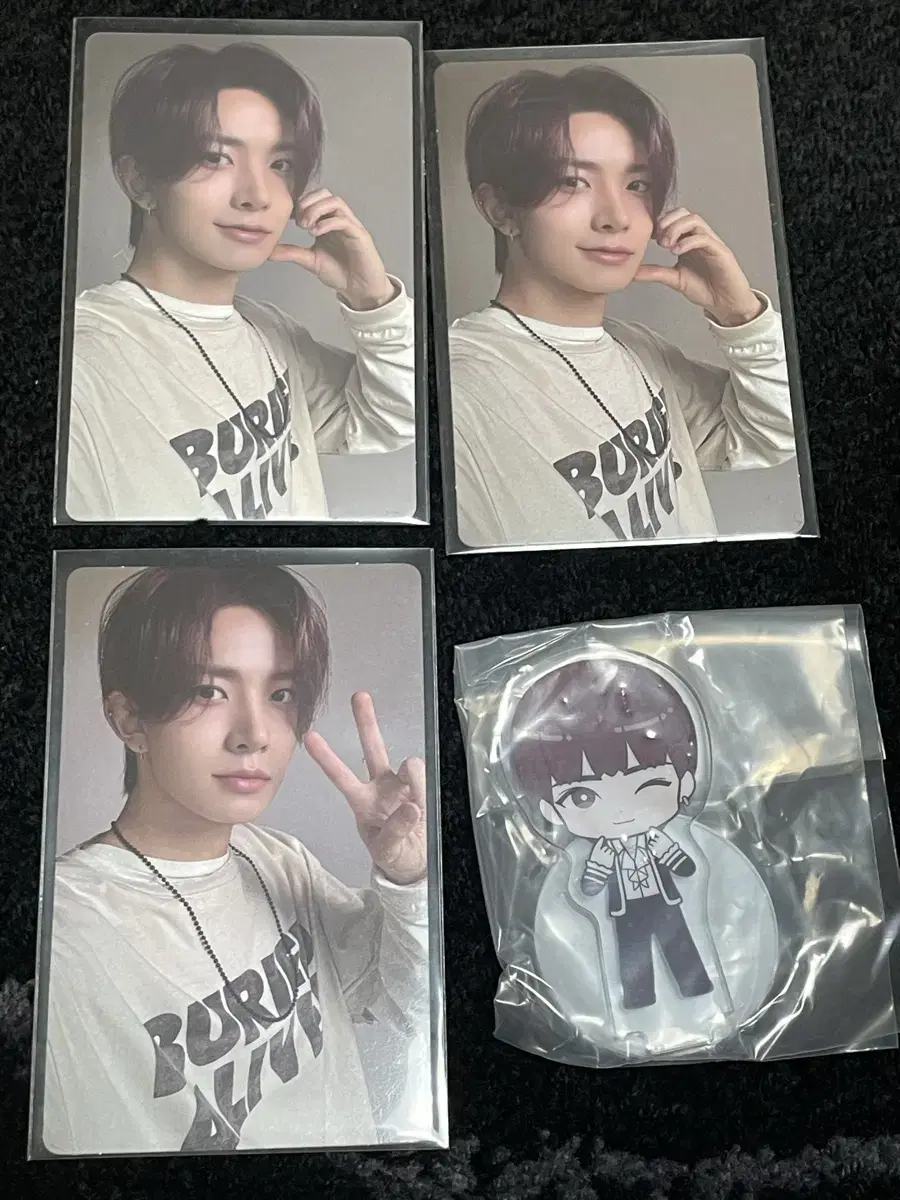 Enhypen heeseung photocard / Gacha acrylic stand in bulk