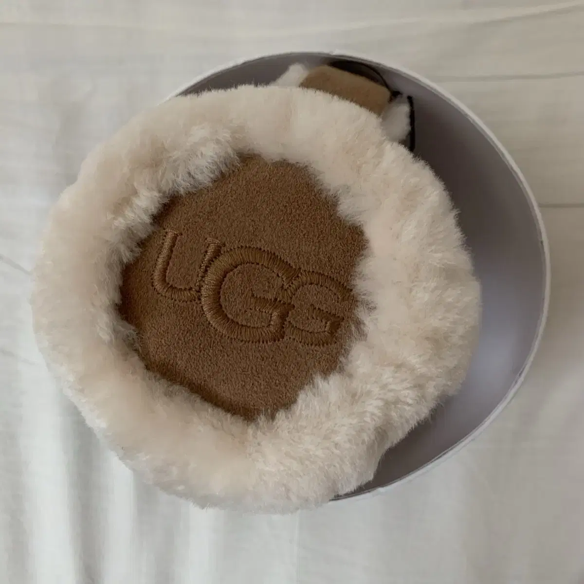 어그 UGG 이어머프 체스트넛