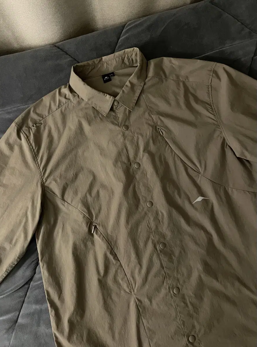 Tranquility Wear Slide Shirt Tan Beige [XL]