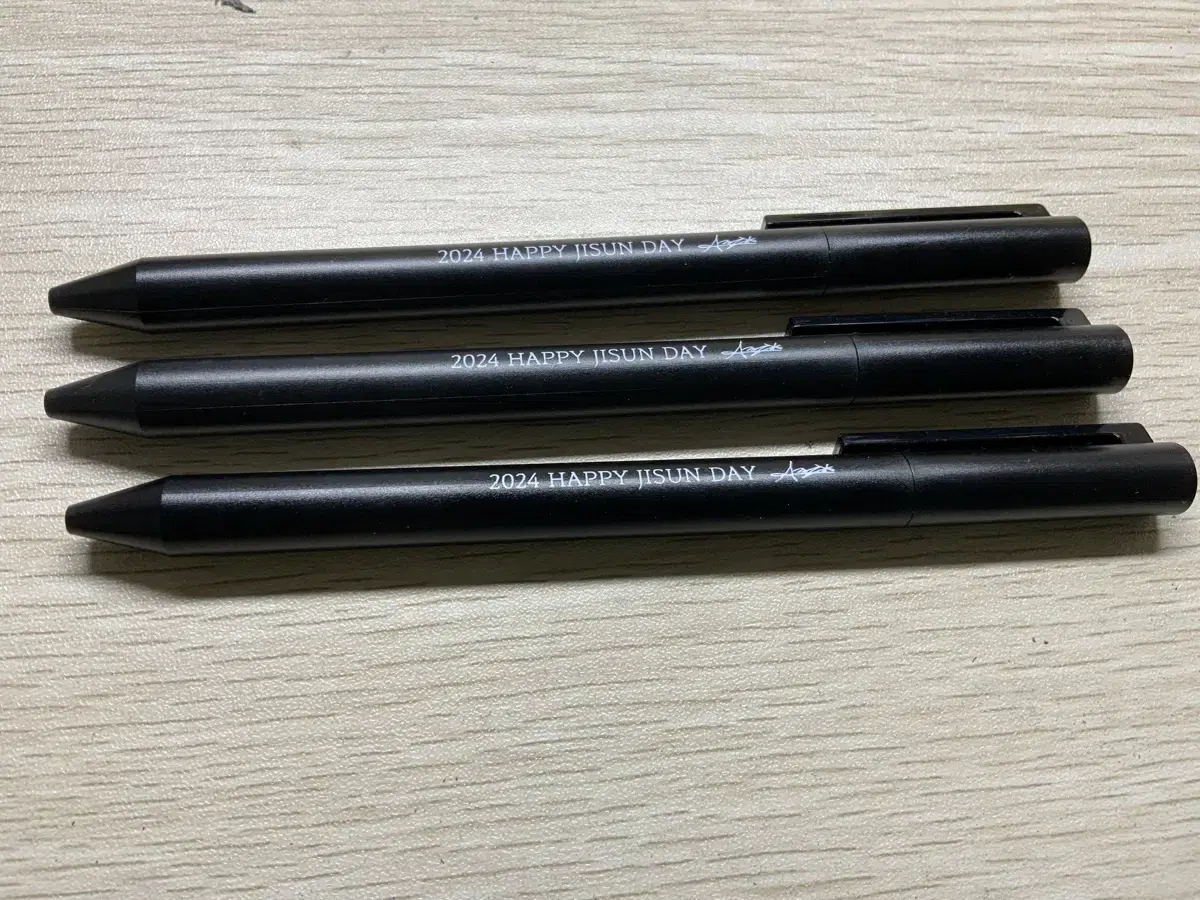 Roh Jisun Shinka Ballpoint Pen