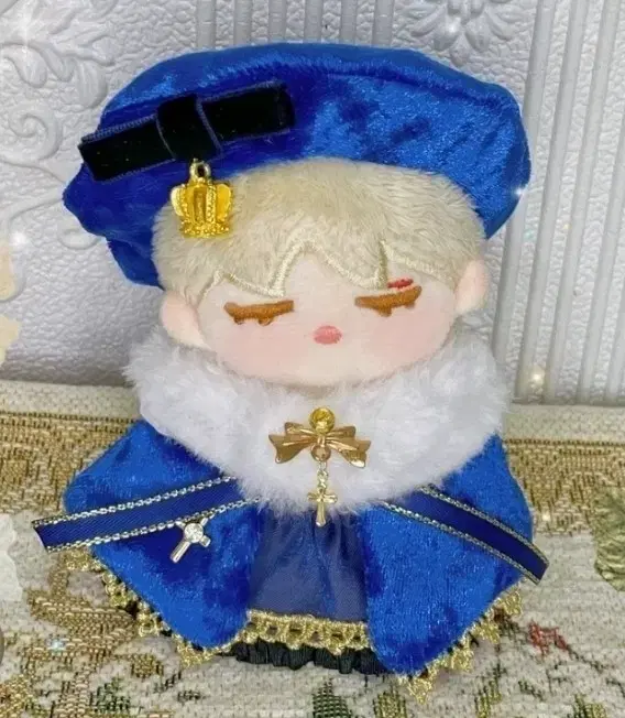 10 cm doll clothes Handmade cape crown bloo