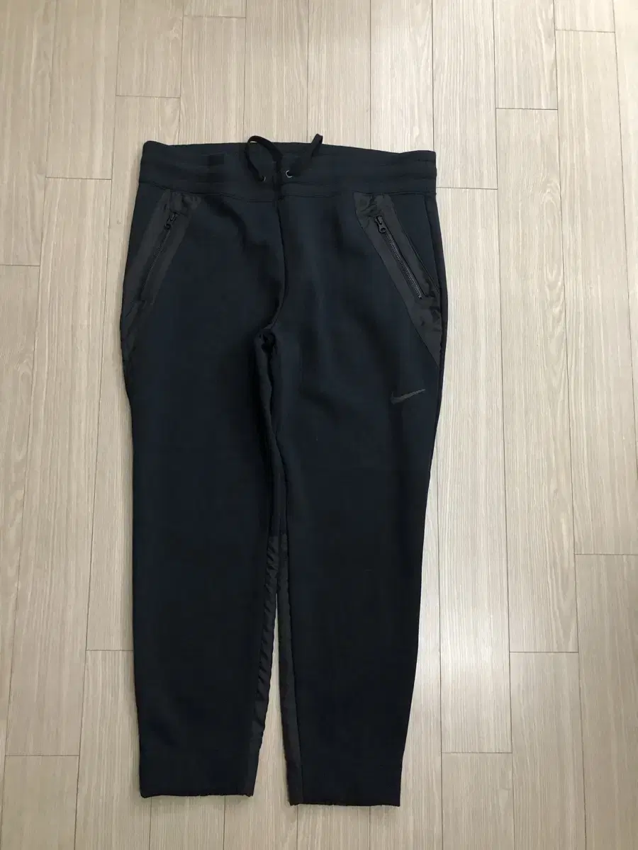 (New) Size XL105 Nike Training Jogger Pants Genuine Black