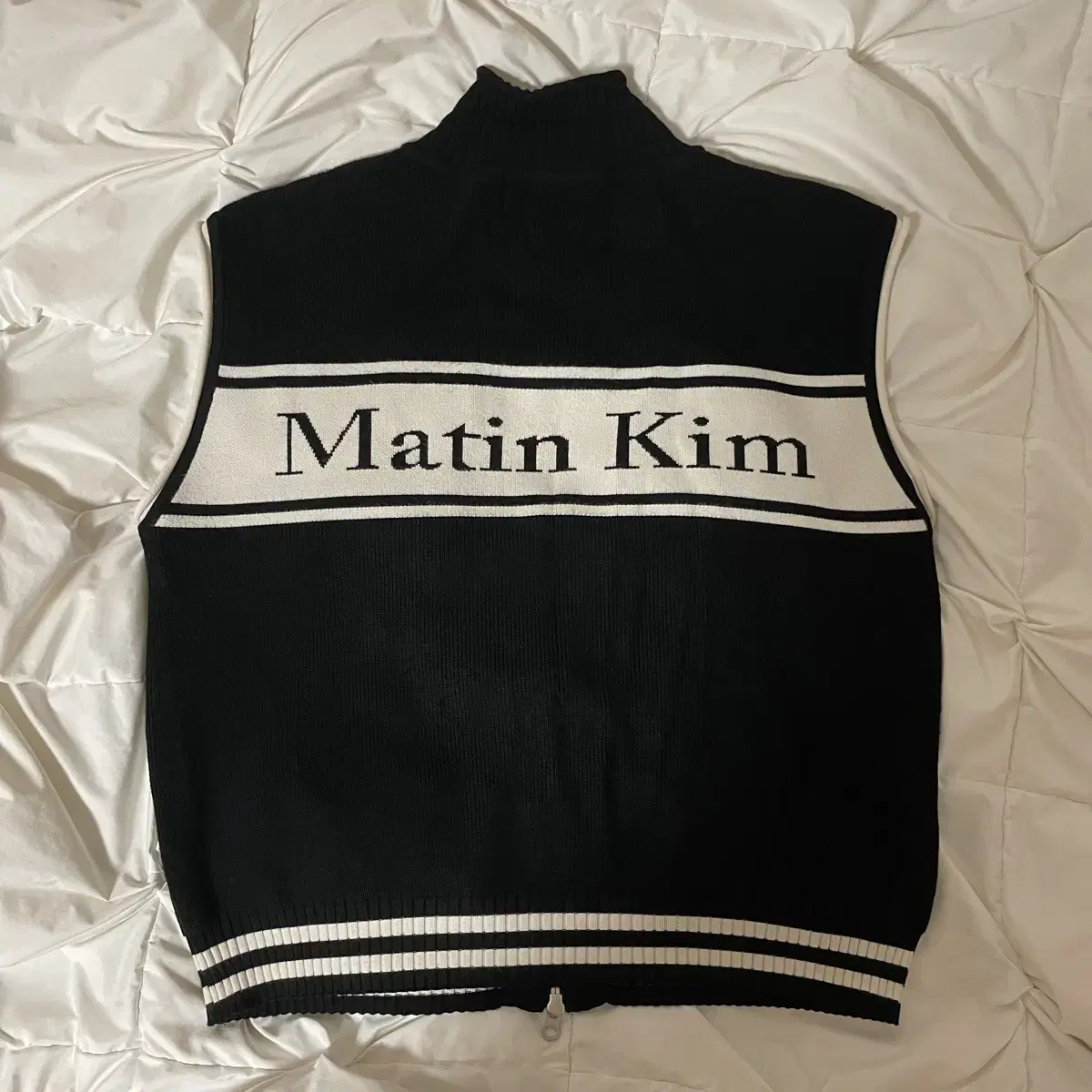 Matengkim Spell Point Stripe Knit Vest Vest L