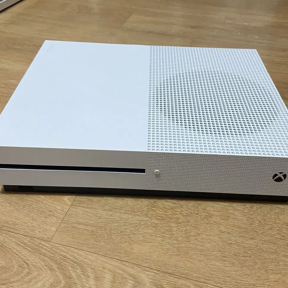 엑스박스 원 에스 (XBOX ONE S)