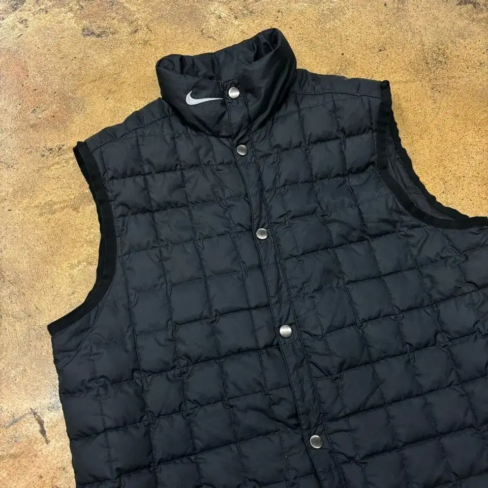 [ Genuine/M ] Nike Lightweight Vest Padded