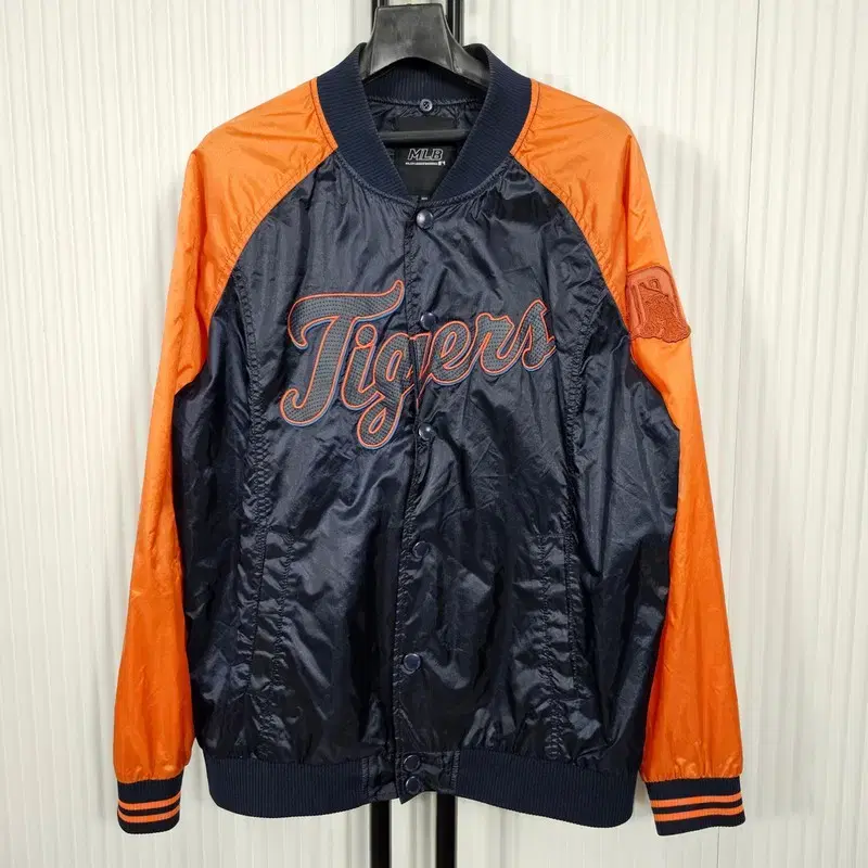 M.L.B. Stadium Jacket XL