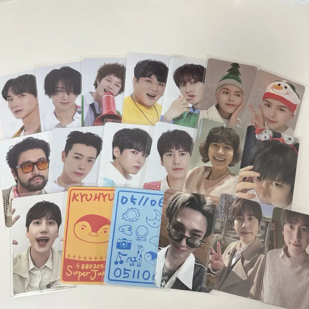 Super Juniors photocard bulk sells