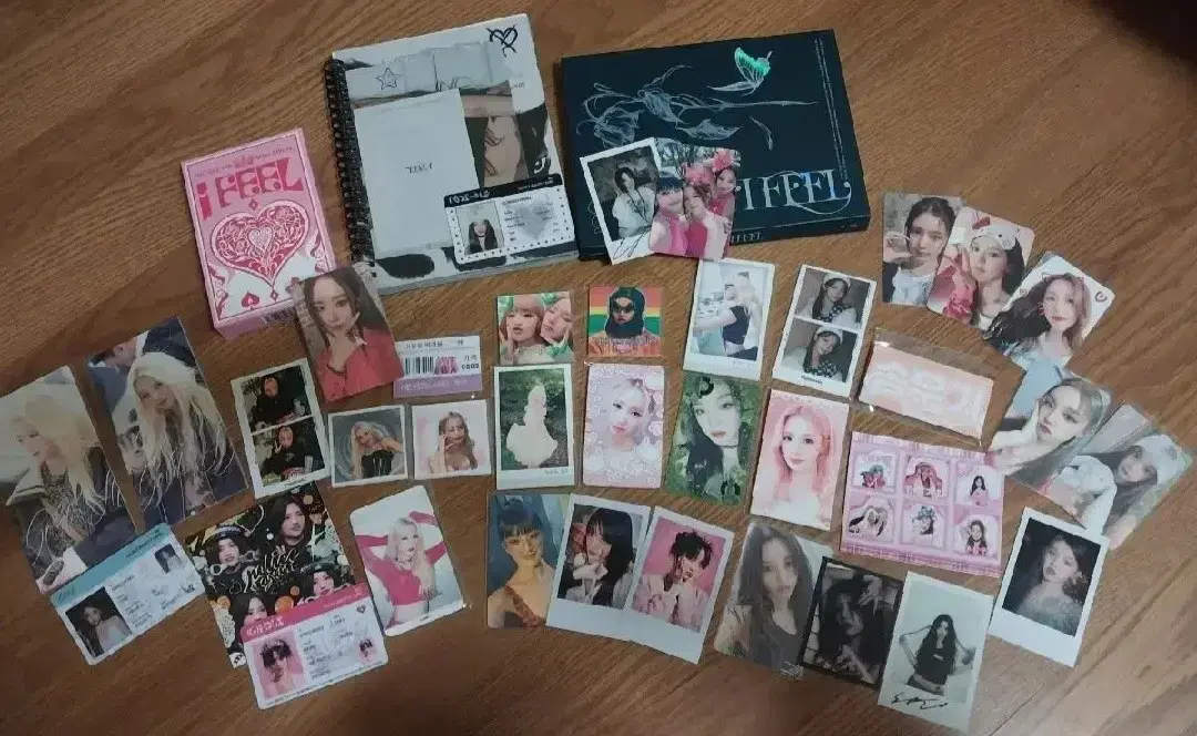 (Girls) Gidles doll photocard album unofficial goods polaroid Goods Set