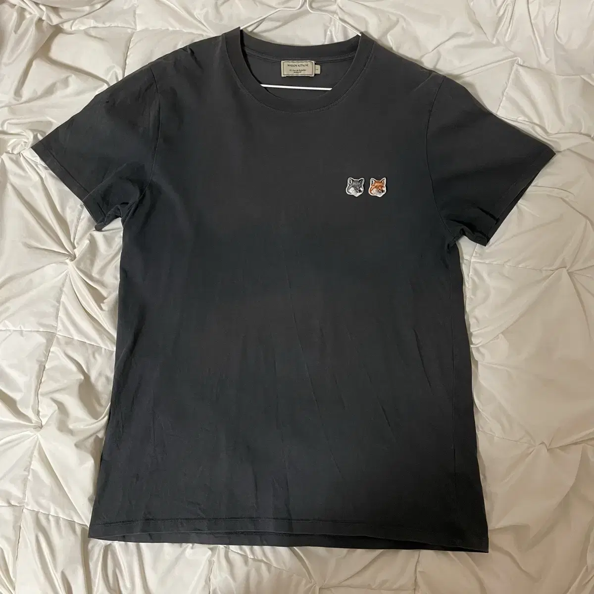 (Genuine) Maison Kitsune Double Fox Short Sleeve Charcoal L