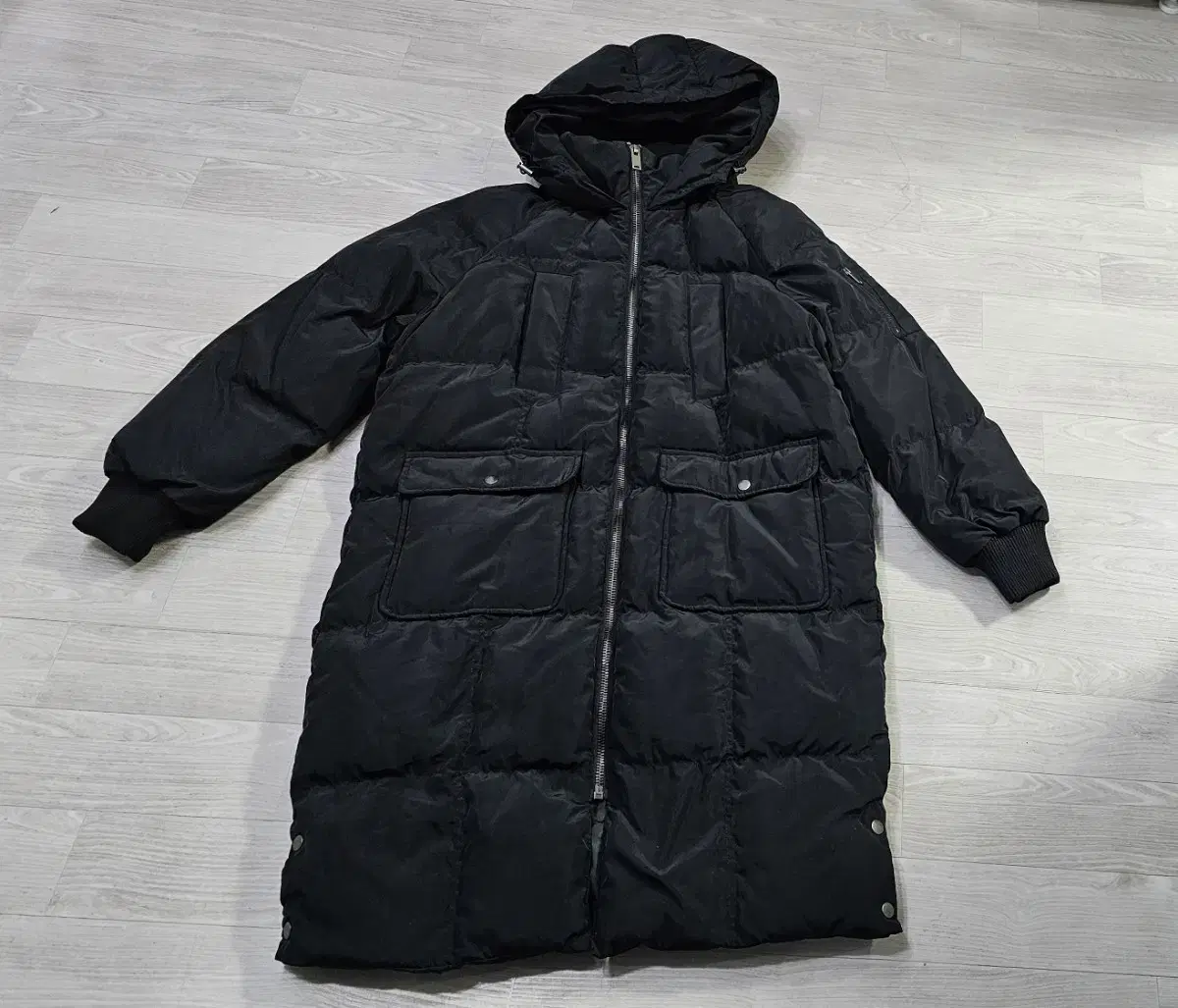 Long.waterproof.windproof.high-necked.down-hooded.zip-up padded.100-105black.almostnew