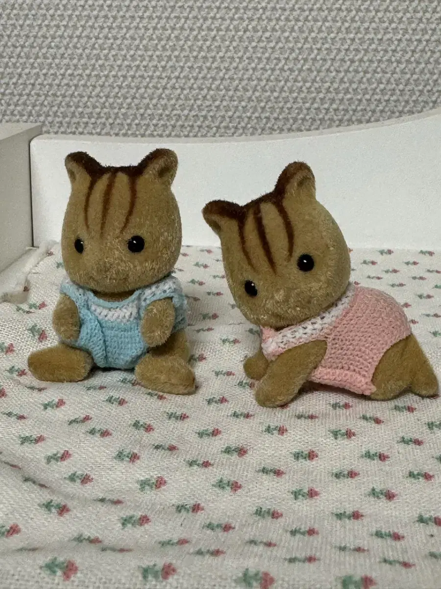 Sylvanian Family Old Squirrel Baby Knitting Sweater