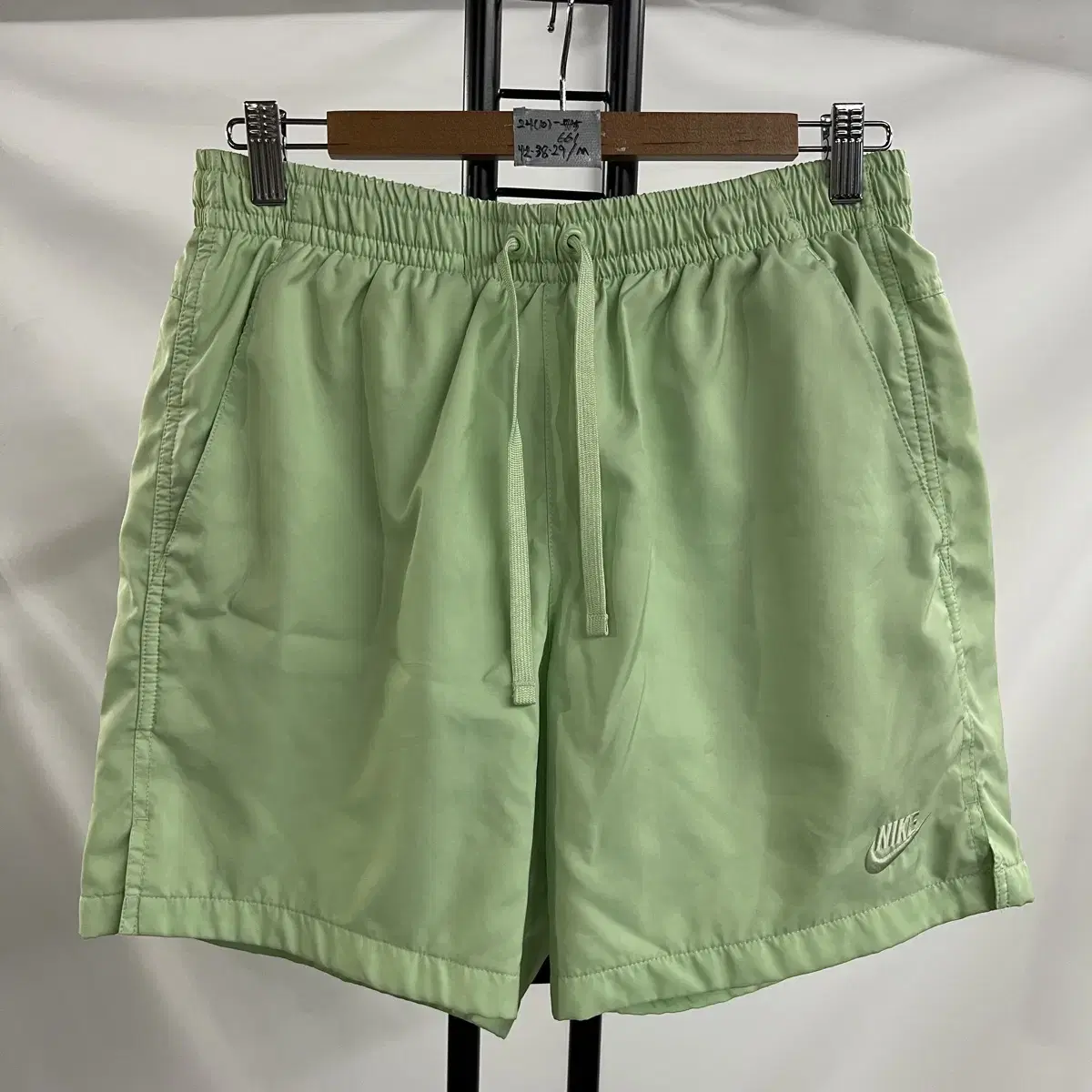 [Authentic/M] Nike Swoosh Woven Flow Shorts/Shorts