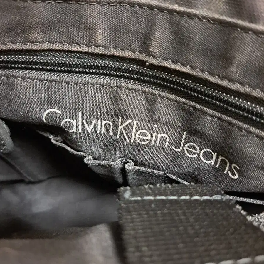 Calvin Klein jeans. 크로스 남자용