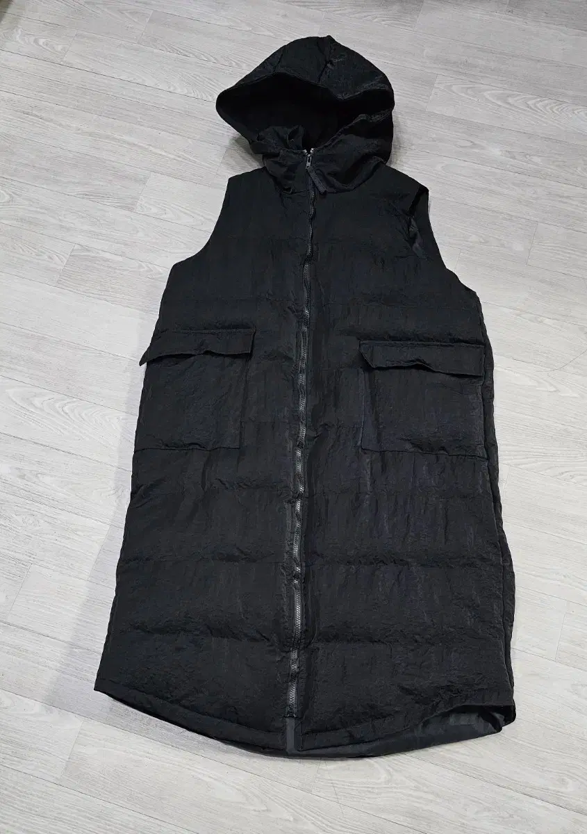 Long.WaterproofWindproofPaddedJacket.100~105Black.Nearly new