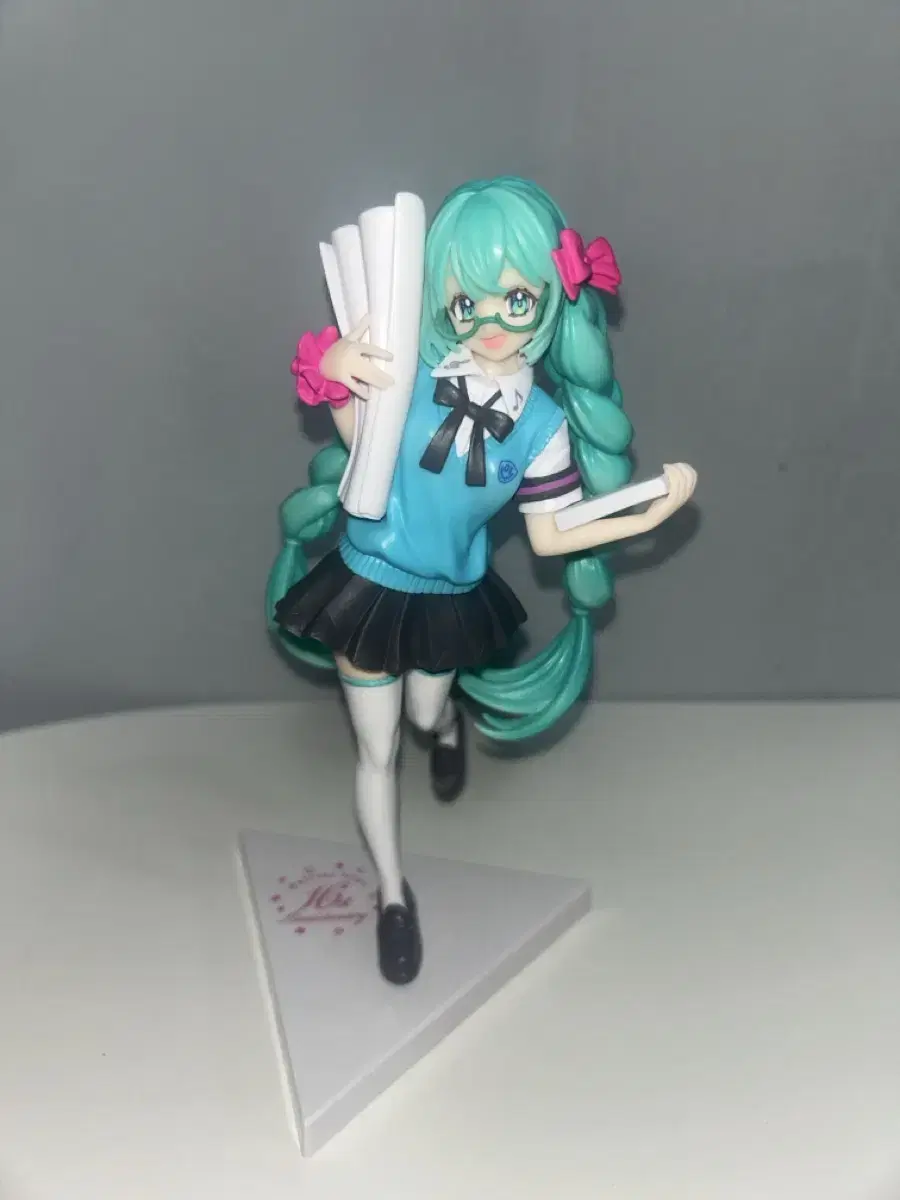 Hatsune Miku 16th Anniversary School Uniform Figure