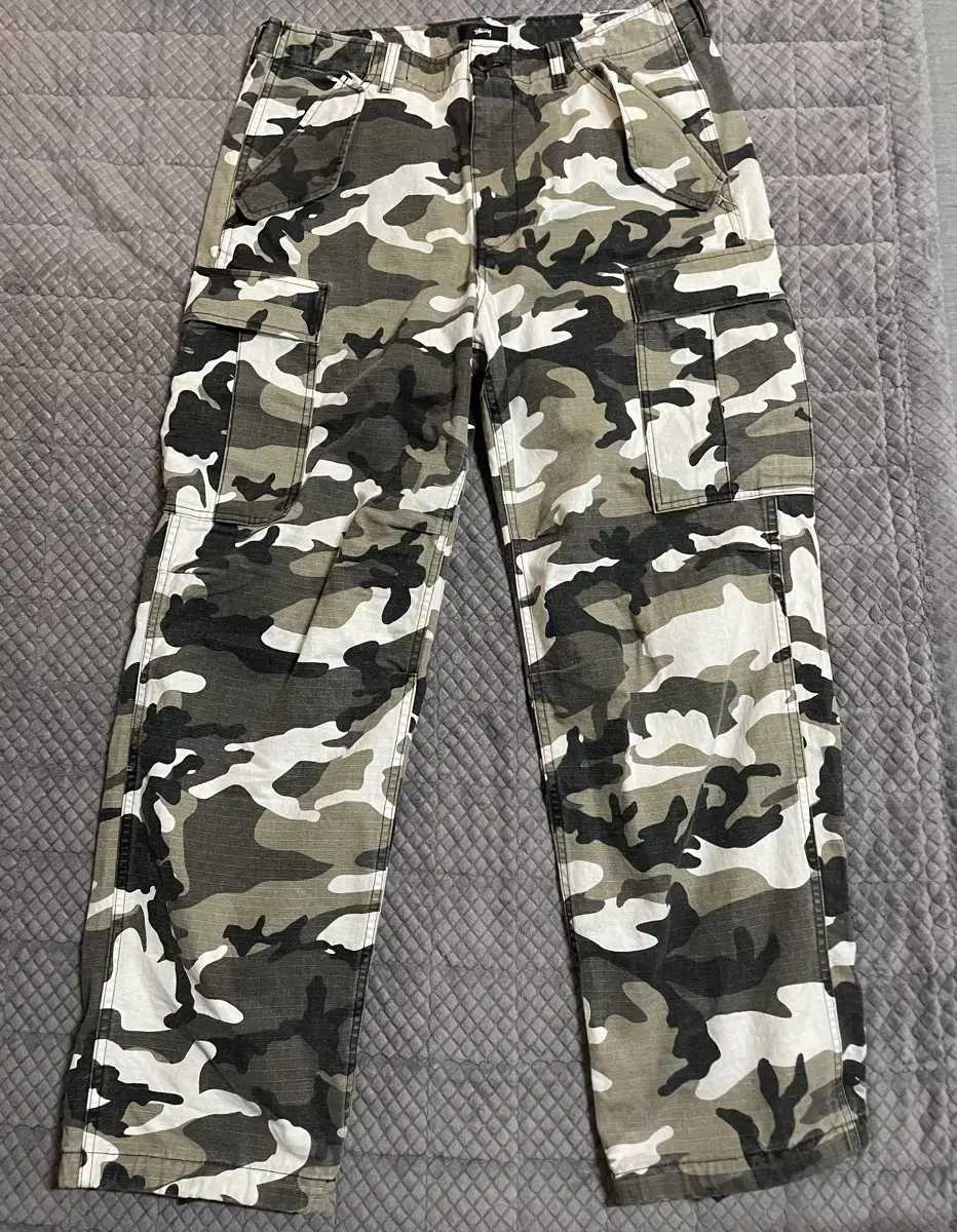 [32] Stussy Military Cargo Ripstop Pants