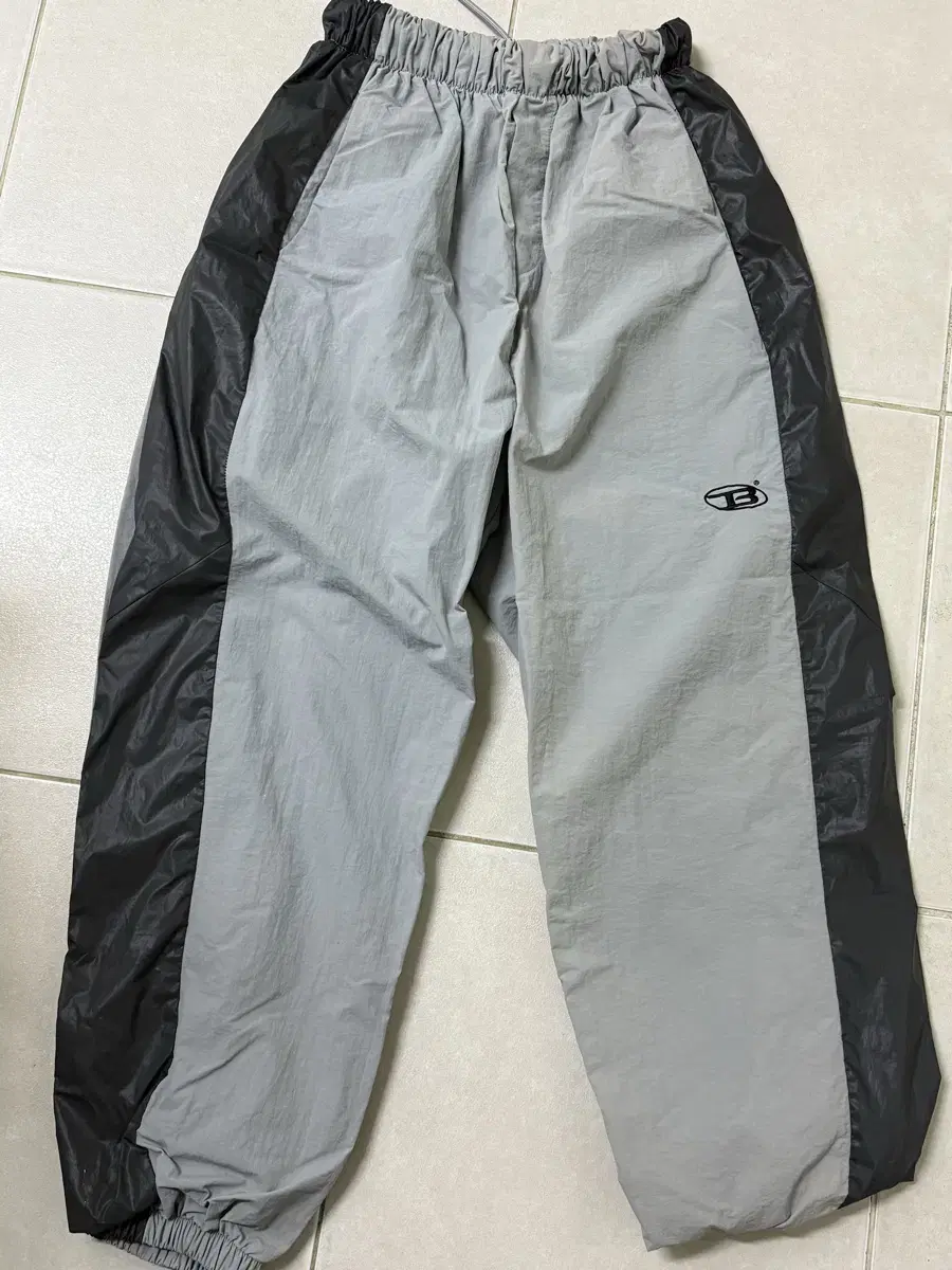 Bontuwin Nylon Jogger Pants (old version, size 2)