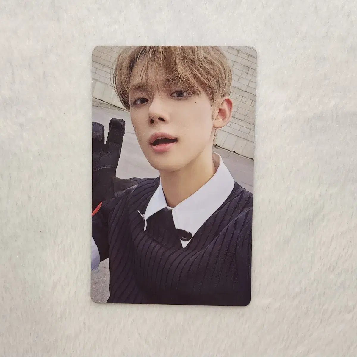 TXT yeonjun Sanctuary Night weverse pre-order benefit photocard sell Exchange