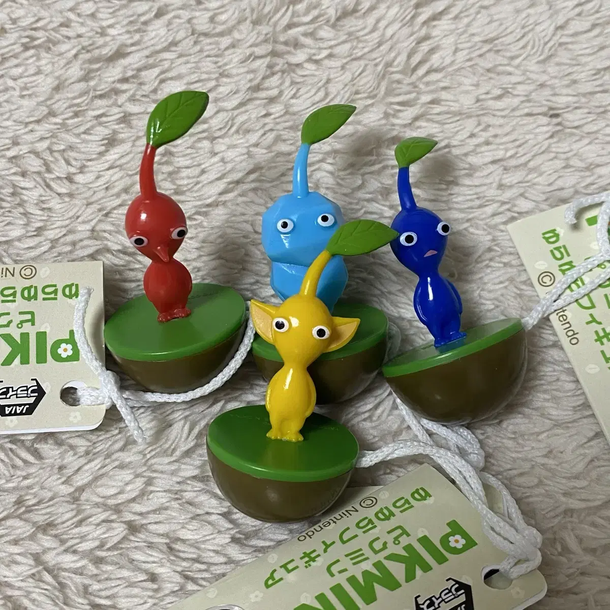 Pikmin Yura Yura Oompa Loompa Figures wts sell Blue Red Yellow Ice