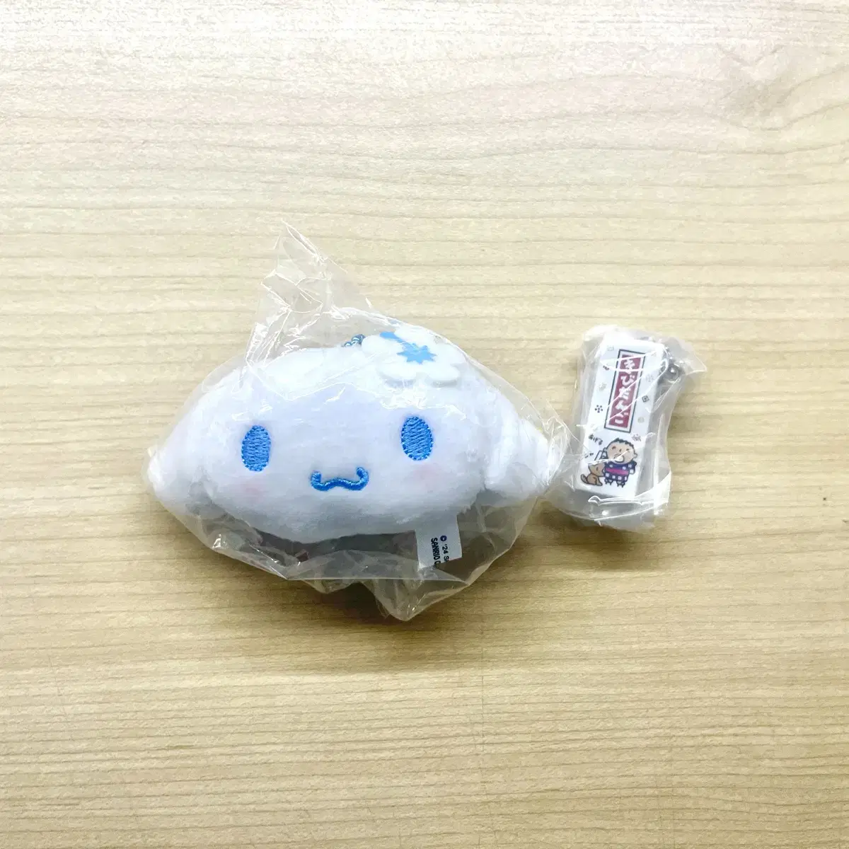 Sanrio Heisei Retro Snacks Gacha wts Cinnamoroll Kitty