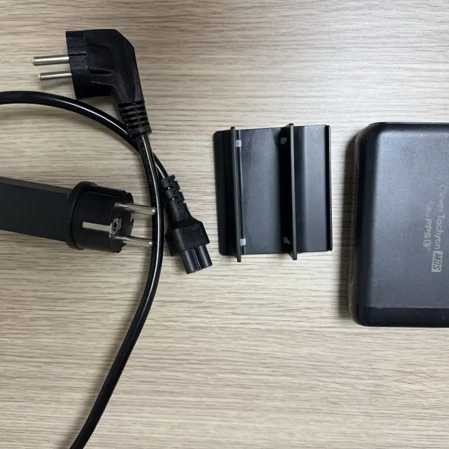 클레버 타키온 USB PD PPS 퀵차지3.0 접지형 156W 고속멀티충