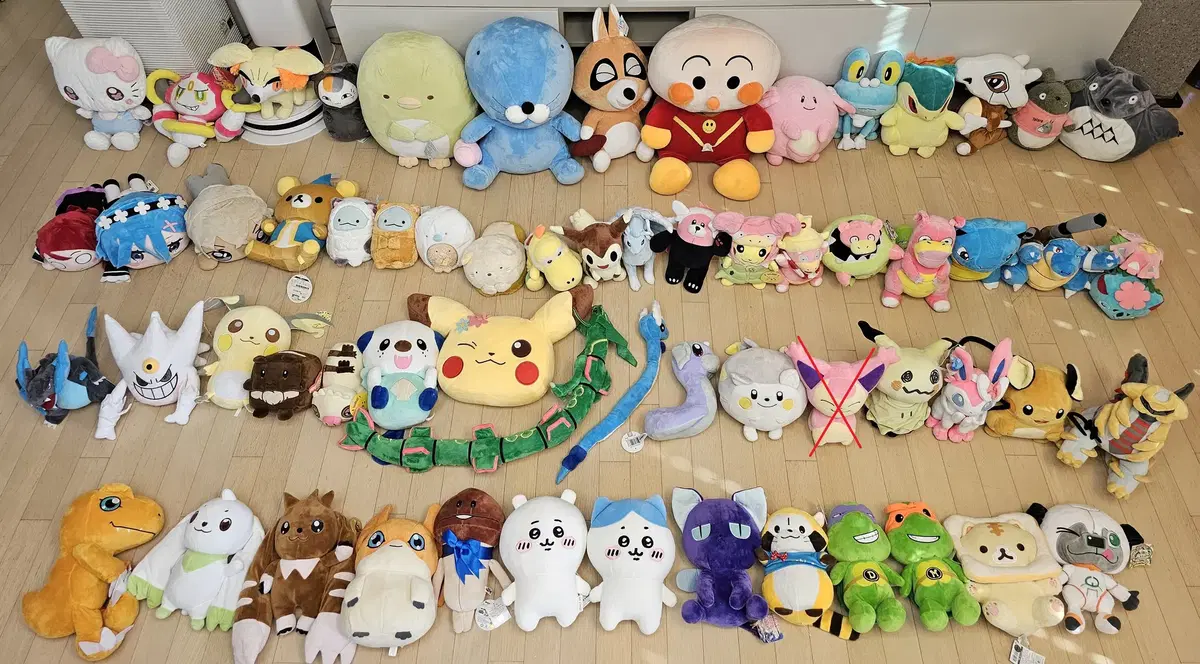 Digimon (Terriermon, Agumon, etc.), Pokemon (Giratina, Denene, etc.) dolls