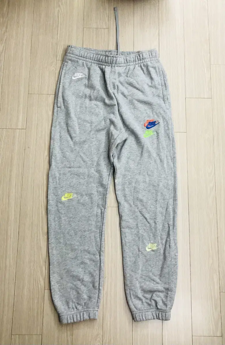 Size S Nike NSW Essential+ French Terry Trousers Genuine Gray