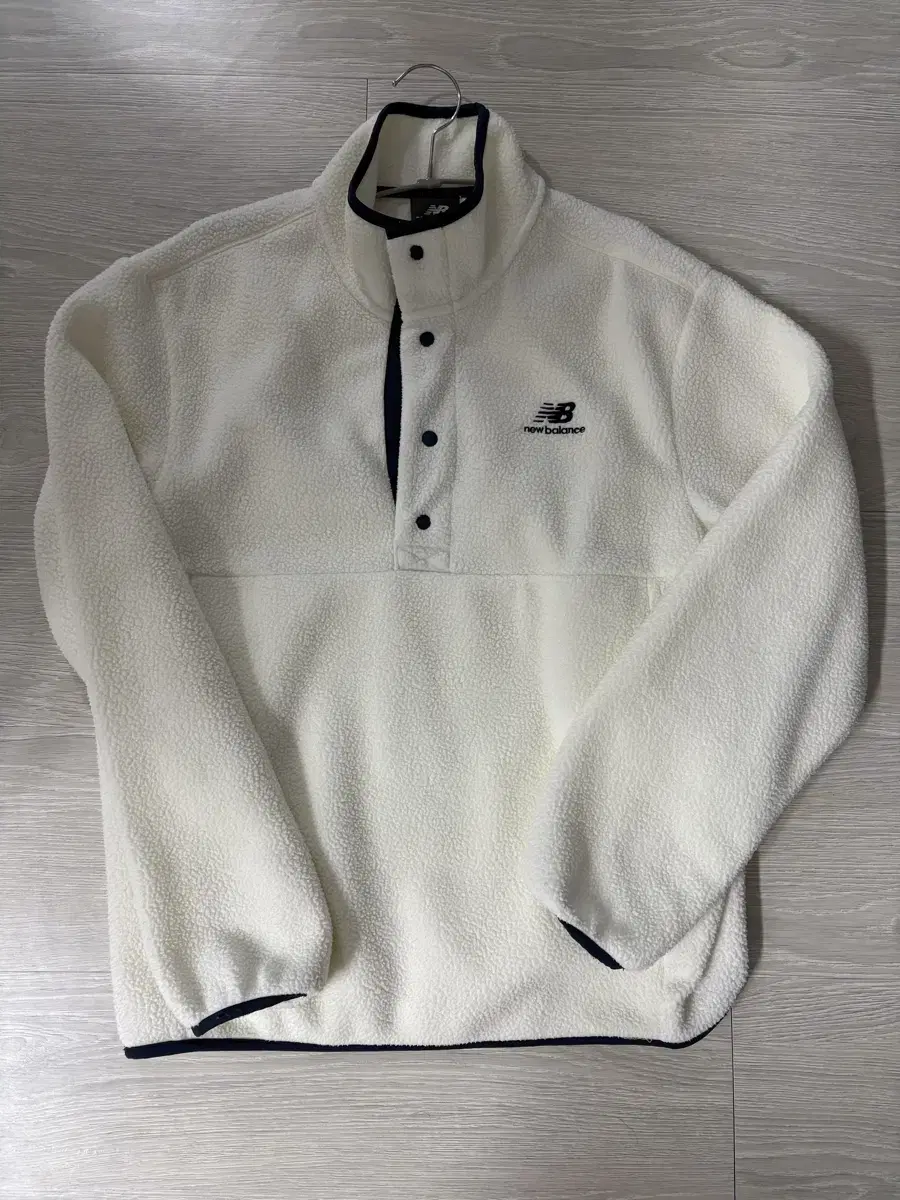 New Balance Button Fleece (100)