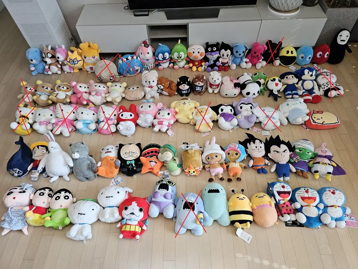 Dolls such as Sanrio (Cinnamon Roll, Kuromi, My Melody, etc.), Rakuma, Bonobono, etc.