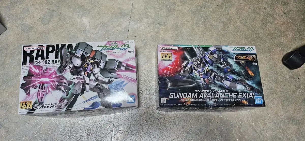 HG Avalanche Exy, HG Raphael Gundam sold in bulk