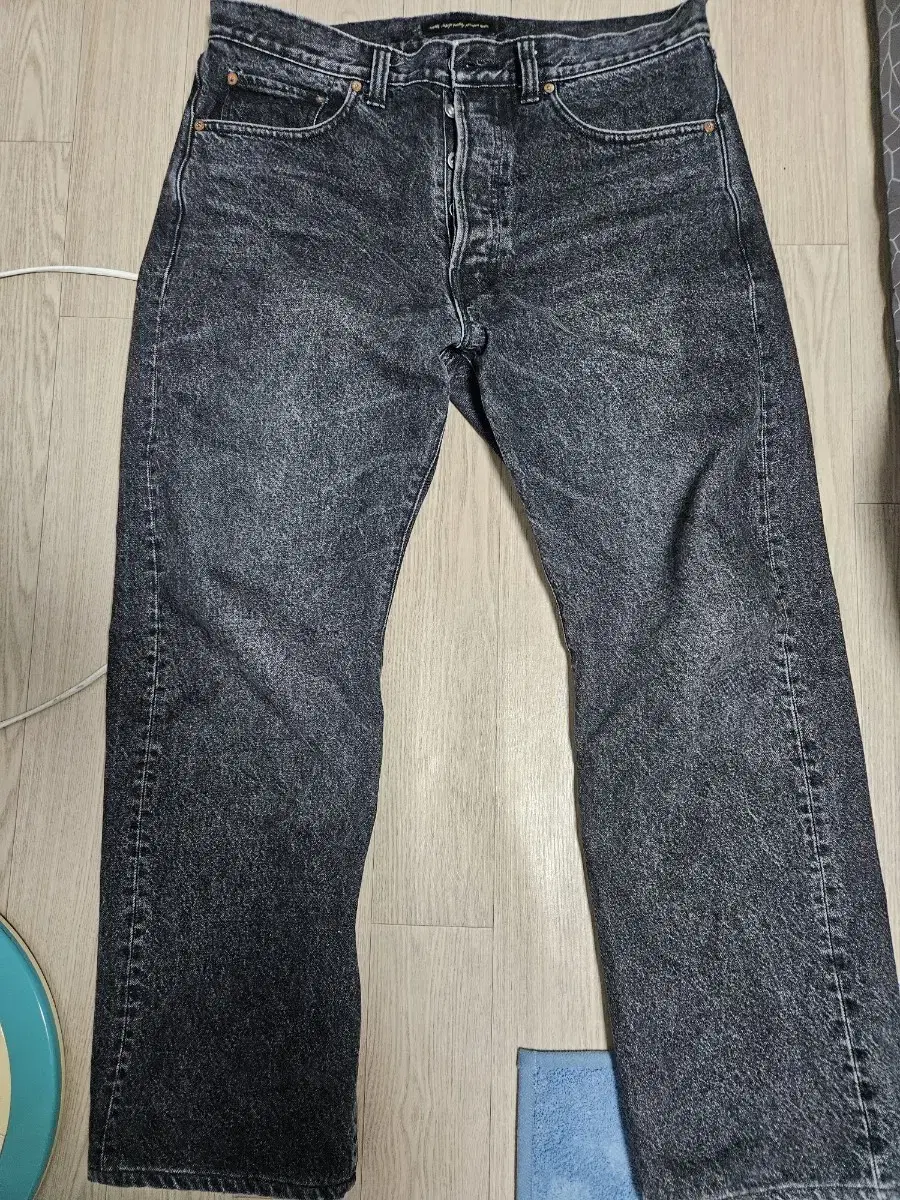 Wreath Black Denim 34