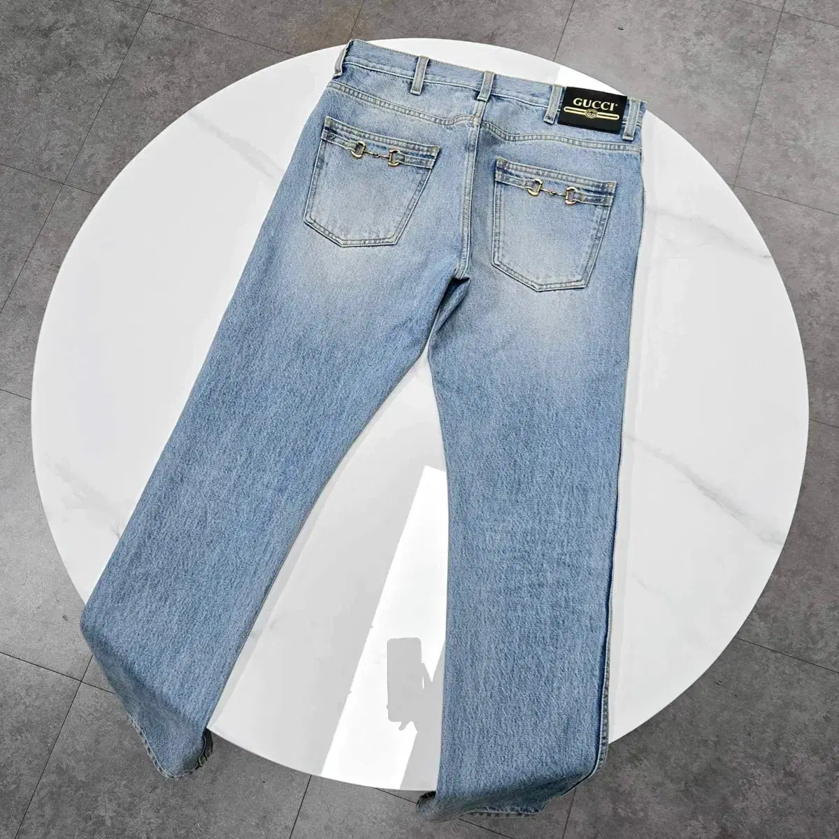 [30] Gucci Horseshoe Border Logo Keum Jeans Denim Jin Department Store Edition