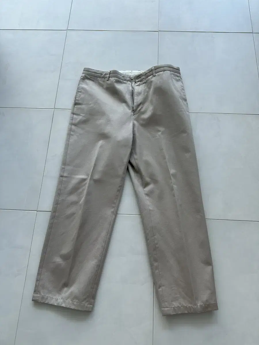 Pottery Kayanu Cotton Tapered Chino Pants in Beige Size 5