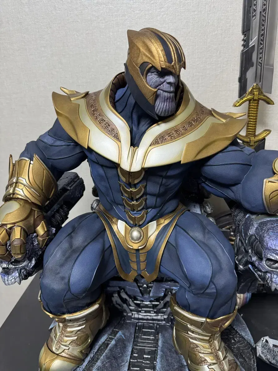 Saadsho Thanos sells a statue of himself