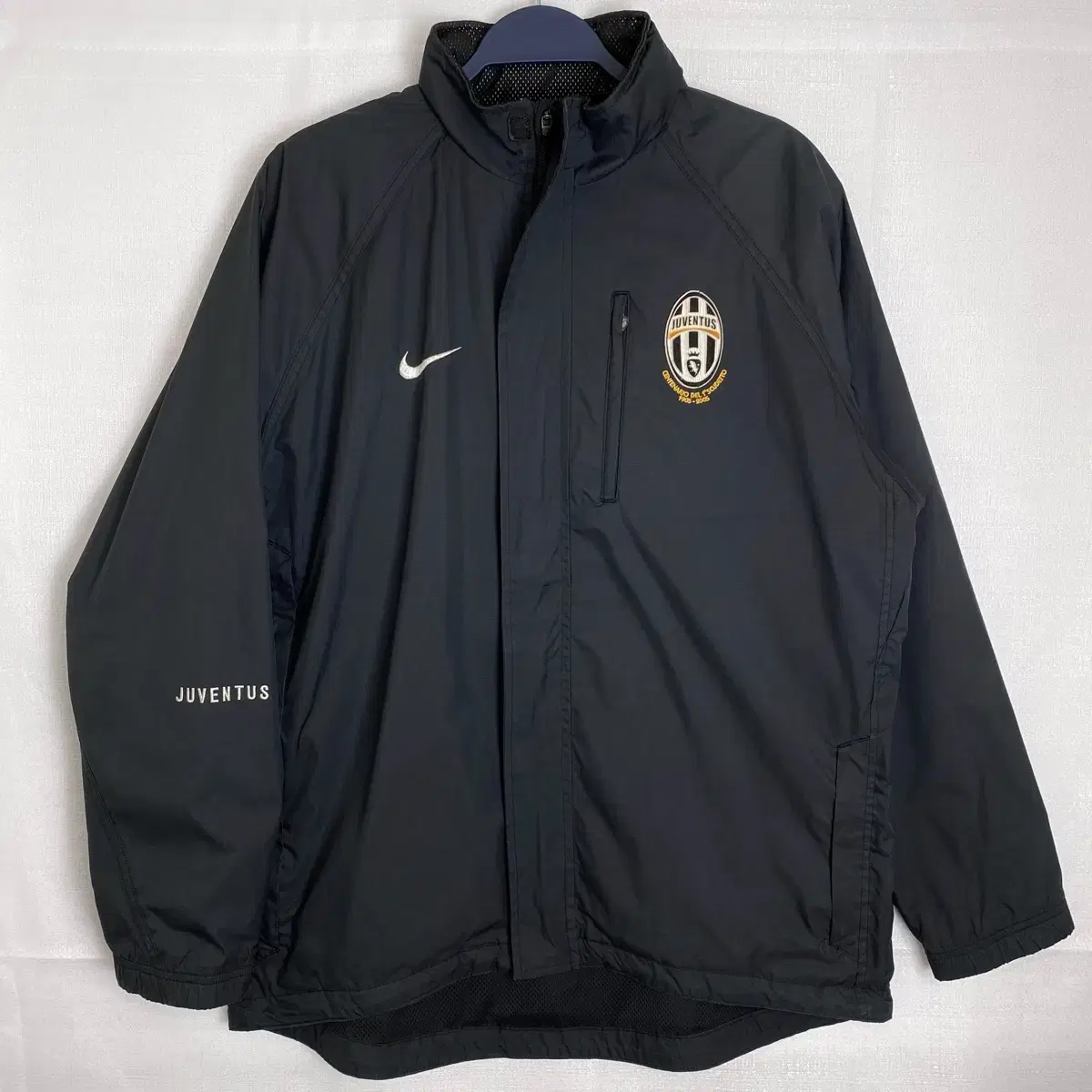 [L-XL] Nike 00s Juventus Windbreaker Jacket Black